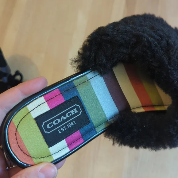 Coach Designer Carra Black Faux Fur Slip-On Slipper Shoes W/ Logo Charm Luxe - Picture 4 of 8